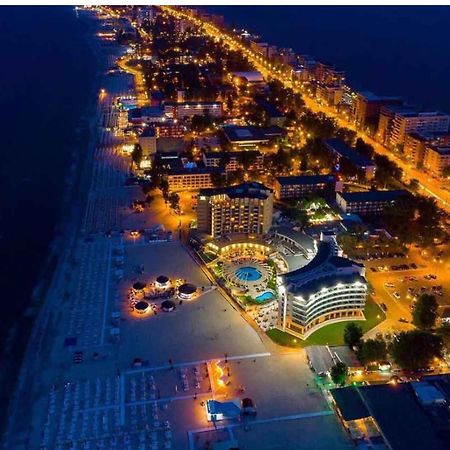 Lake Apartments Solid Mamaia Exterior photo