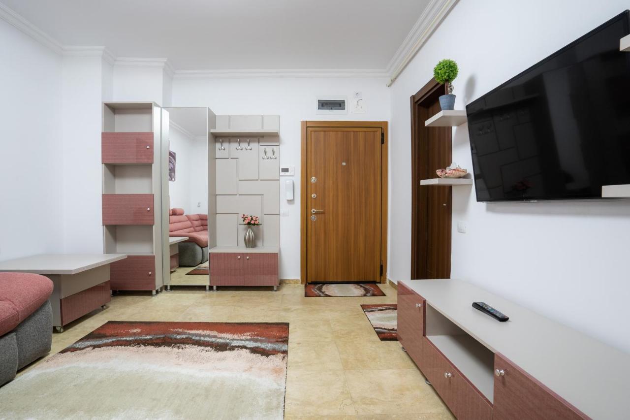 Lake Apartments Solid Mamaia Exterior photo
