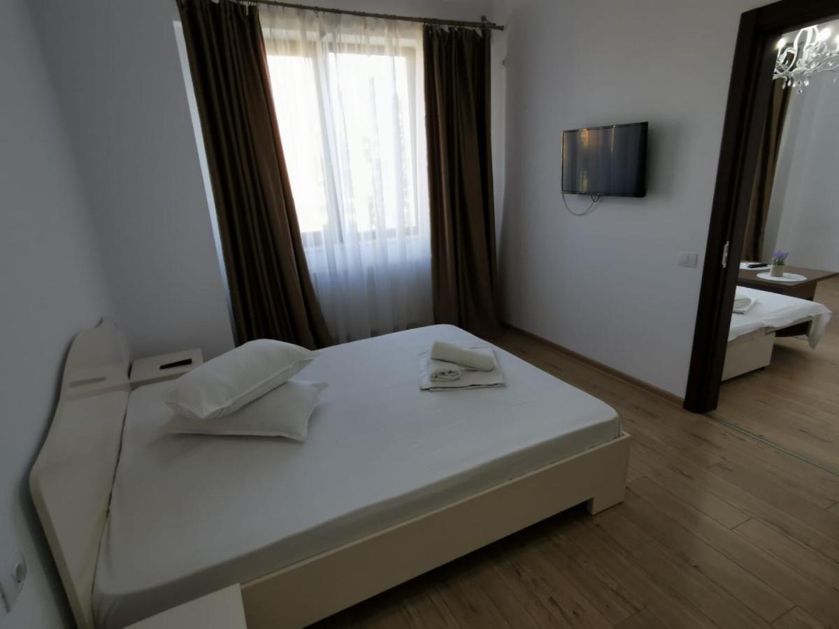 Lake Apartments Solid Mamaia Exterior photo