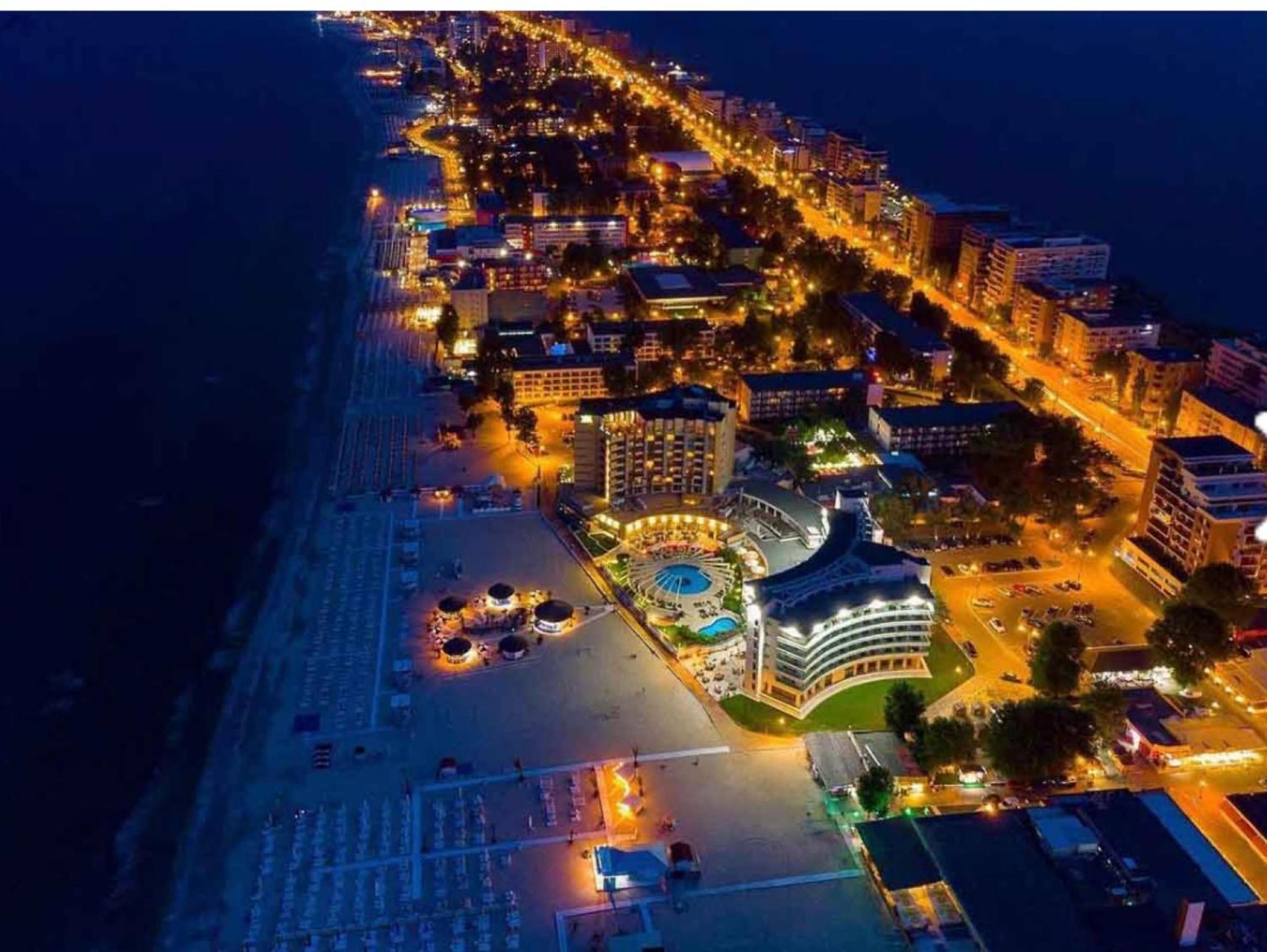 Lake Apartments Solid Mamaia Exterior photo