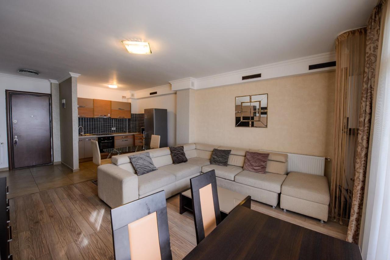 Lake Apartments Solid Mamaia Exterior photo