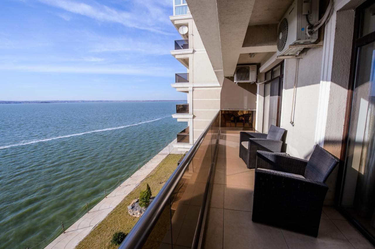Lake Apartments Solid Mamaia Exterior photo