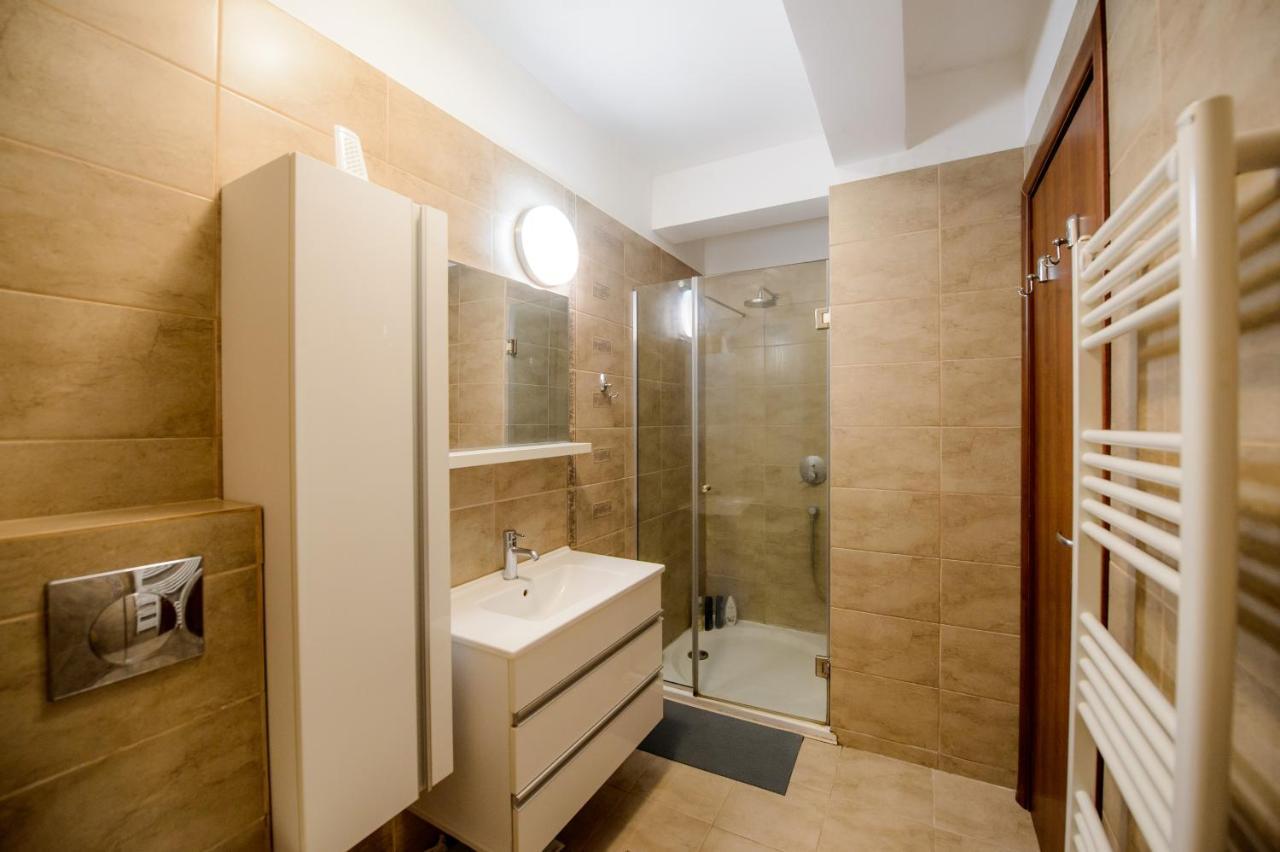 Lake Apartments Solid Mamaia Exterior photo